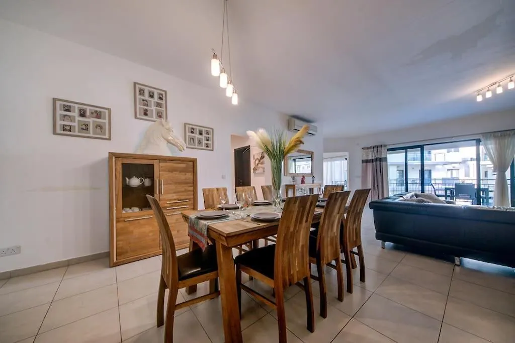 Modern And Spacious 3 Bedroom Apt In St Julian'S Saint Julian's 0*,