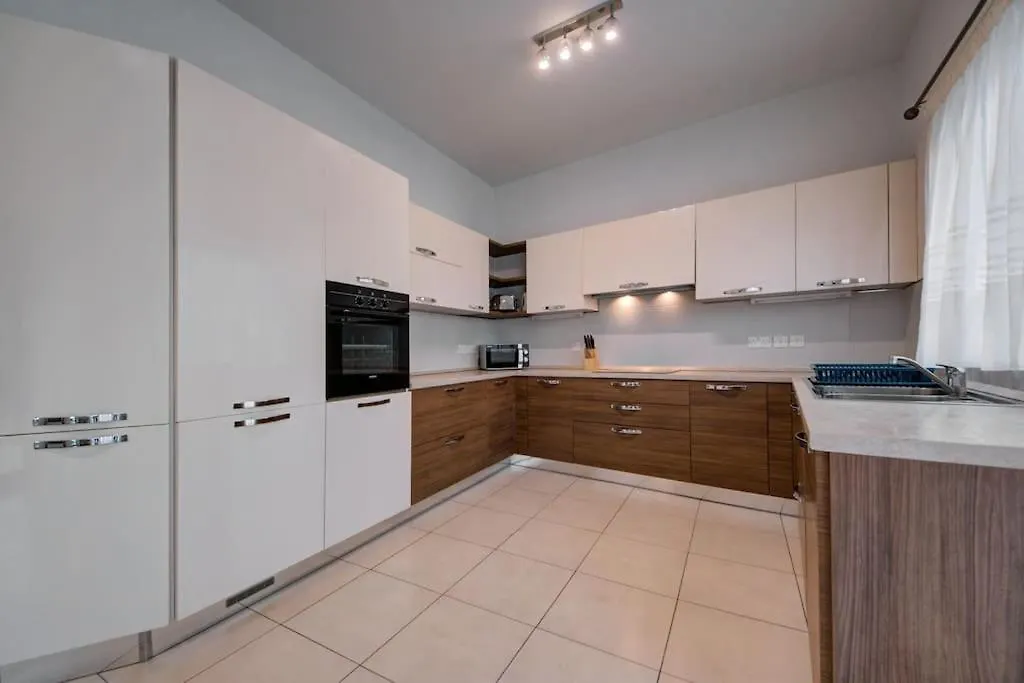 Modern And Spacious 3 Bedroom Apt In St Julian'S Saint Julian's 0*,  马耳他